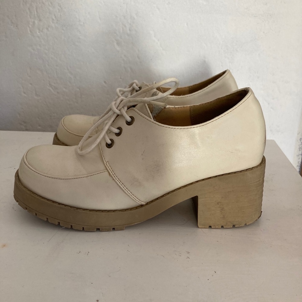 Oxford platform lace shoes